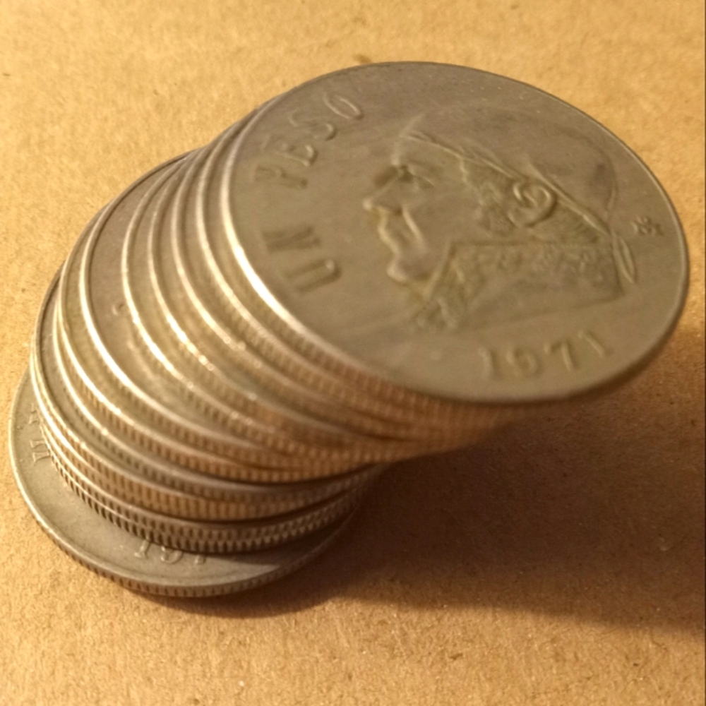Un Peso Mexican Coin Set